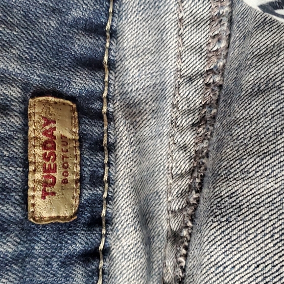 Silver Jeans - Picture 4 of 4